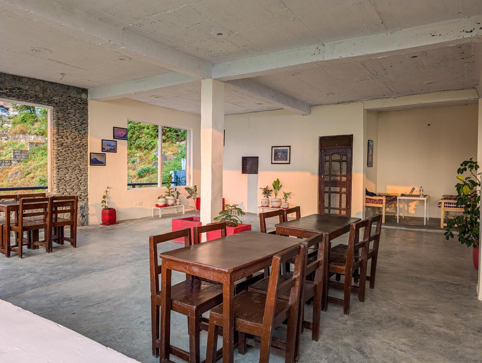 Hobo Hostel Dharamshala Ngoại thất bức ảnh